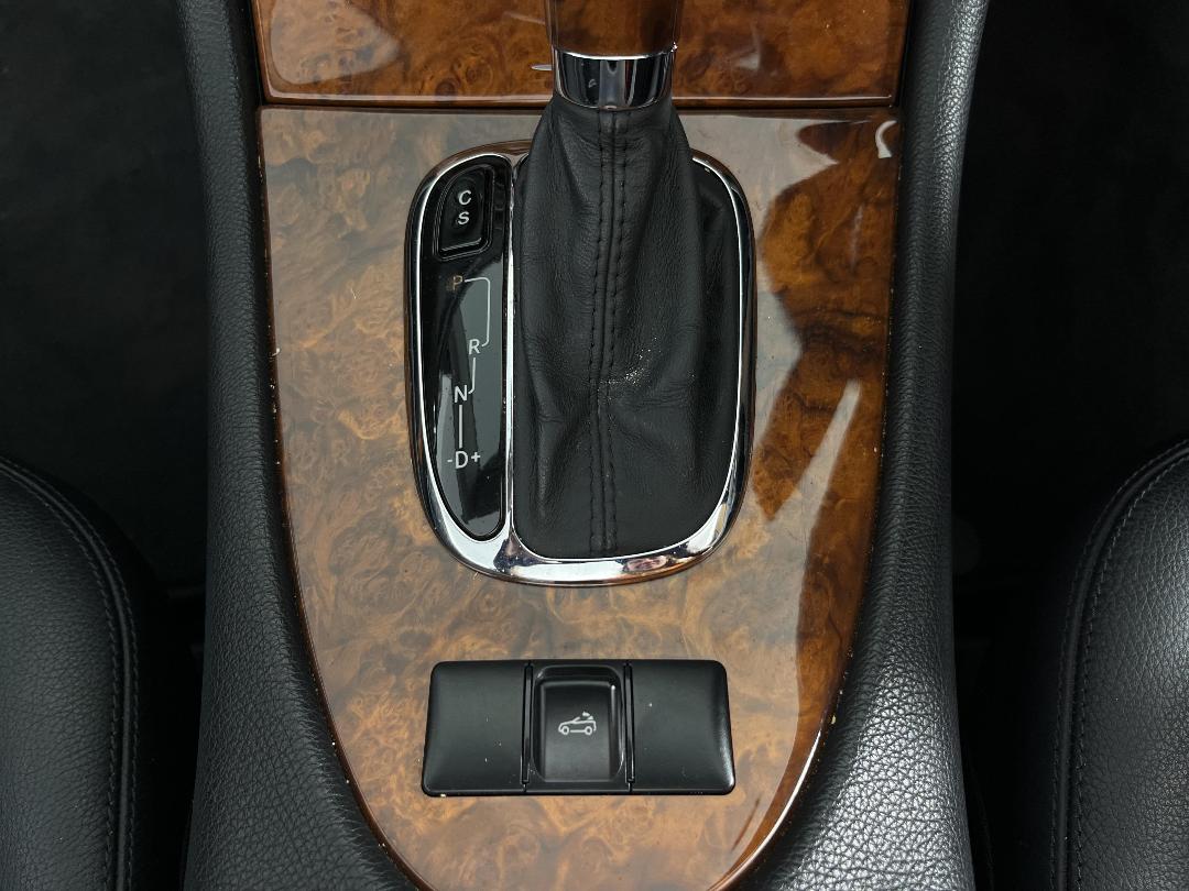 Photo '26' of Mercedes-Benz CLK-Class