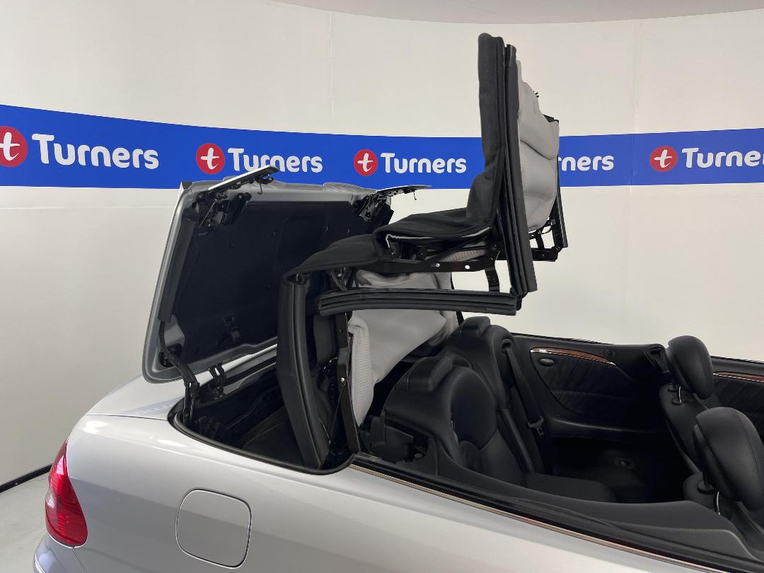 Photo '28' of Mercedes-Benz CLK-Class