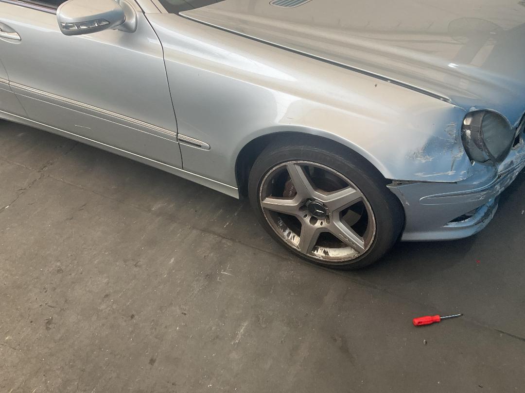 Photo '2' of Mercedes-Benz E350