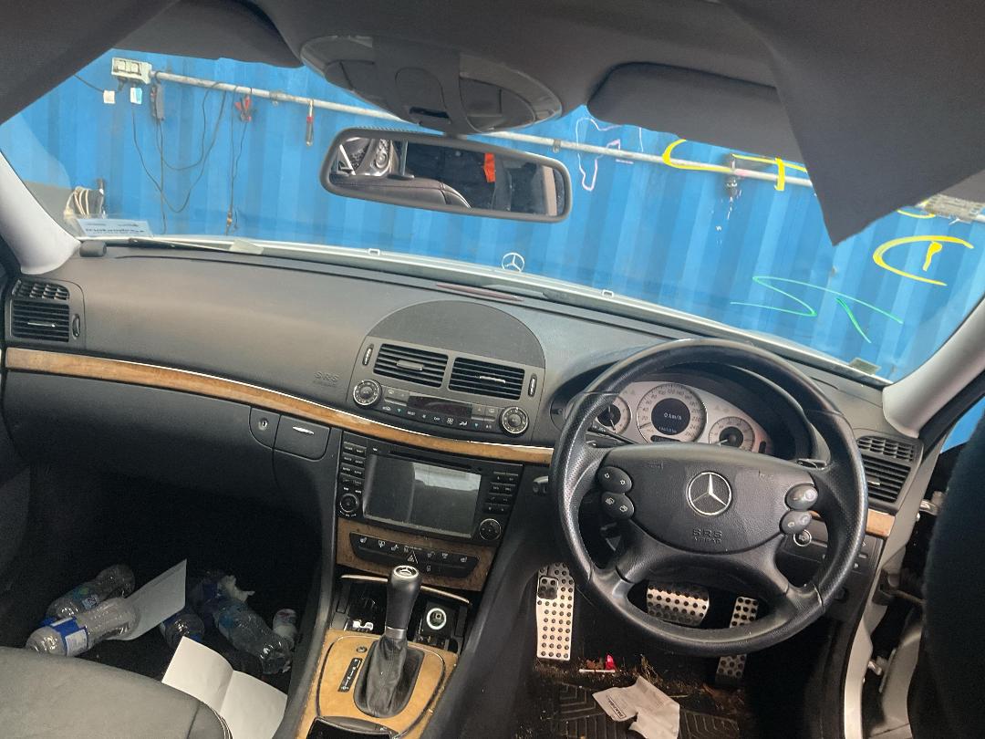 Photo '24' of Mercedes-Benz E350