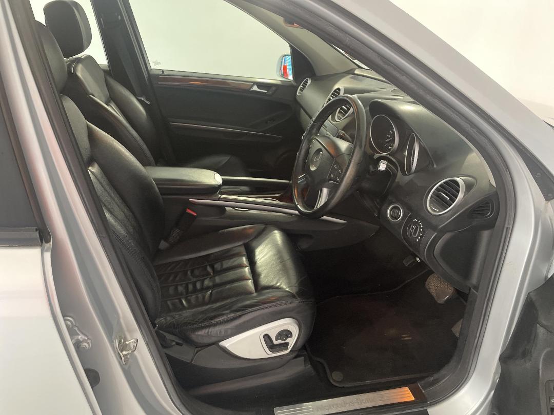 Photo '16' of Mercedes-Benz M-Class Photo '16' of Mercedes-Benz M-Class