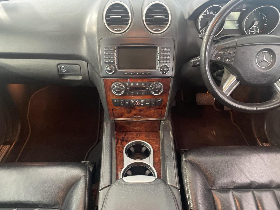 Photo '18' of Mercedes-Benz M-Class Photo '18' of Mercedes-Benz M-Class