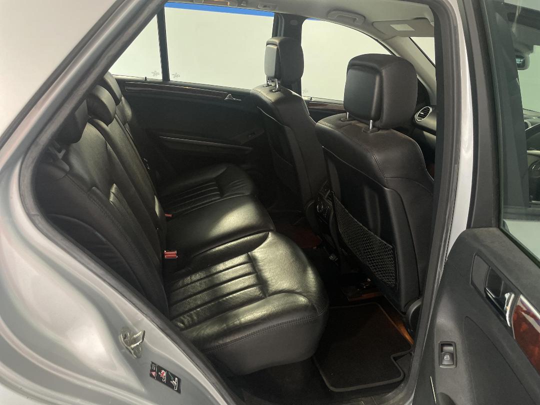 Photo '20' of Mercedes-Benz M-Class Photo '20' of Mercedes-Benz M-Class