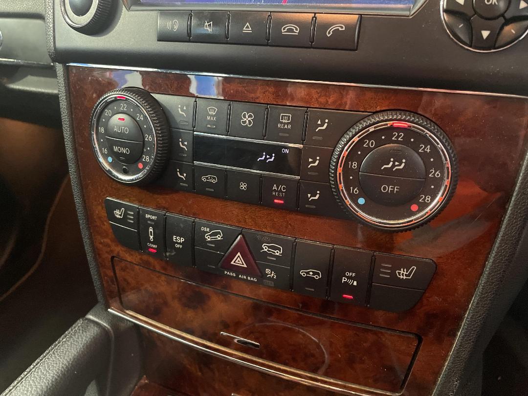 Photo '31' of Mercedes-Benz M-Class Photo '31' of Mercedes-Benz M-Class