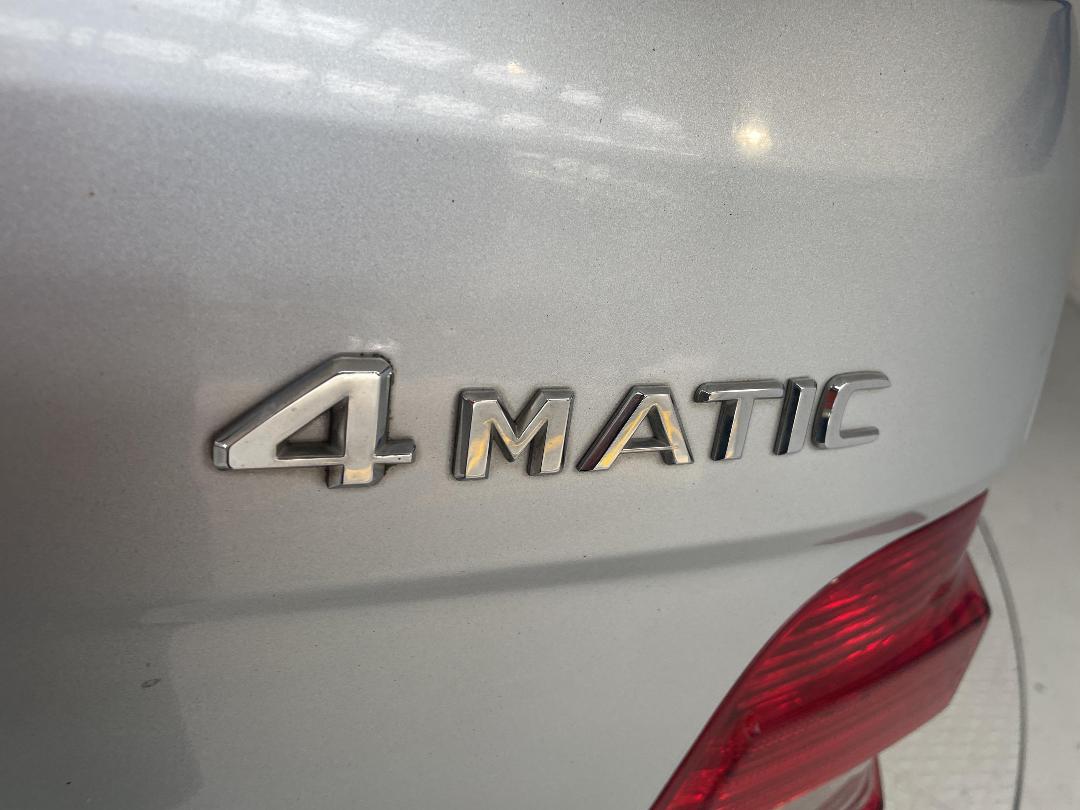 Photo '36' of Mercedes-Benz M-Class Photo '36' of Mercedes-Benz M-Class