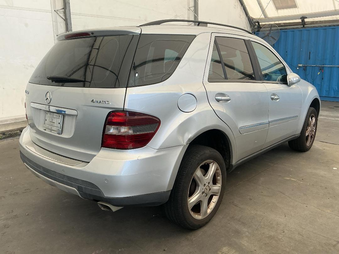 Photo '17' of Mercedes-Benz Ml350