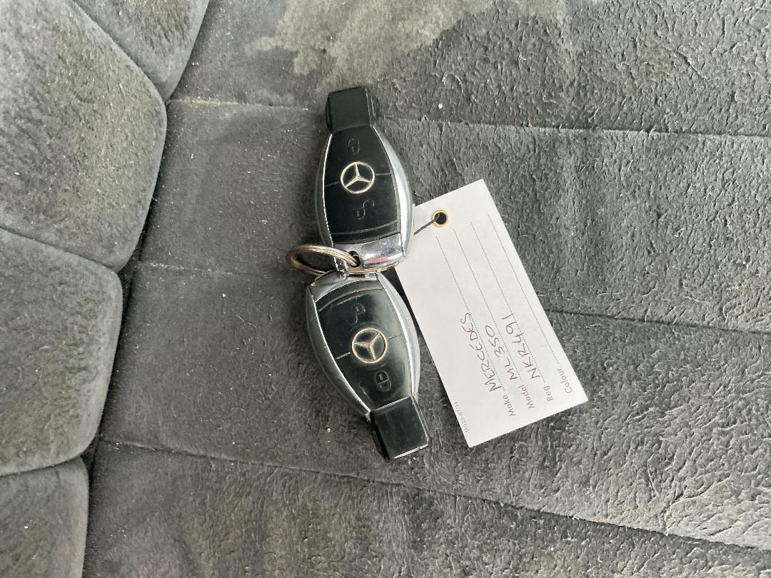 Photo '22' of Mercedes-Benz Ml350