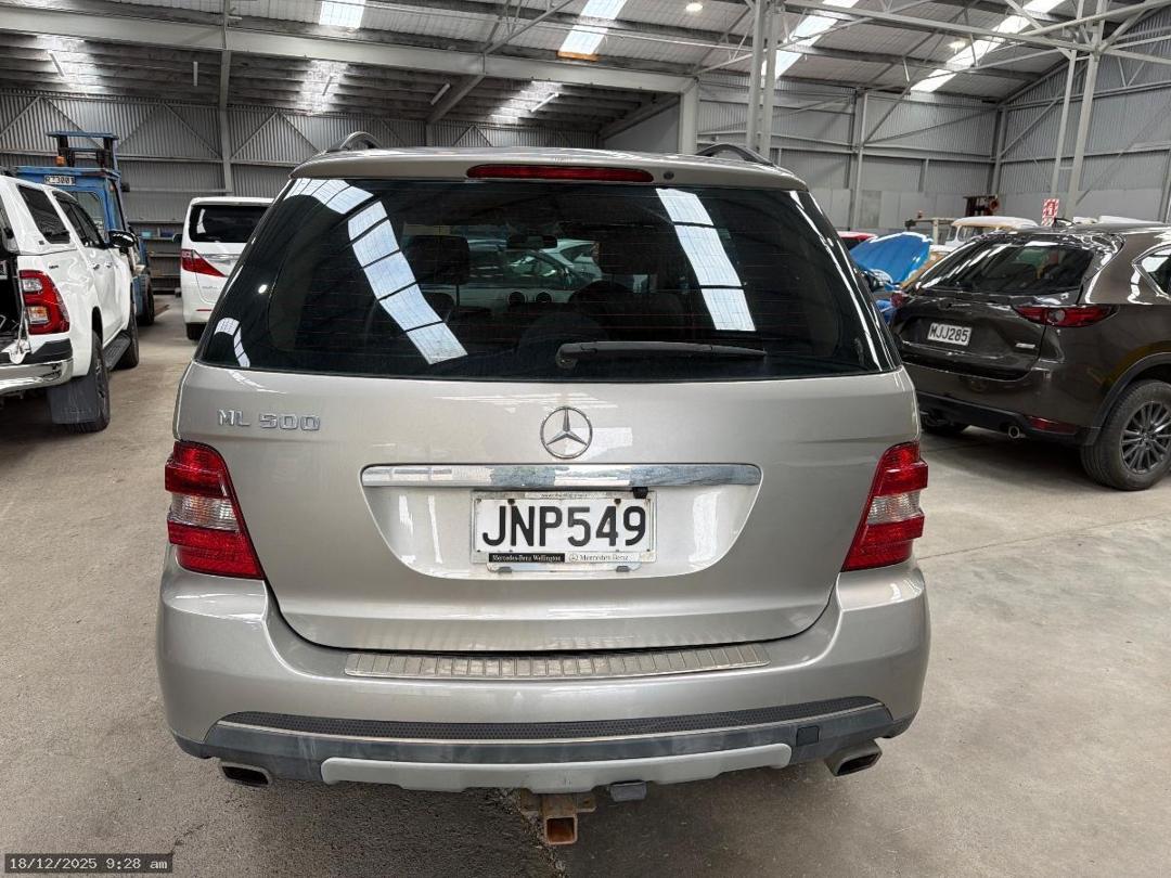 Photo '14' of Mercedes-Benz ML500