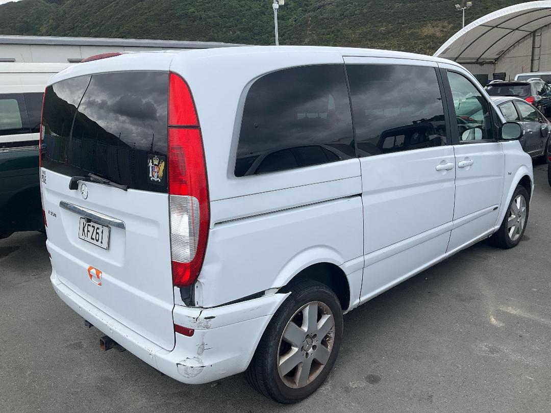 Photo '6' of Mercedes-Benz V350