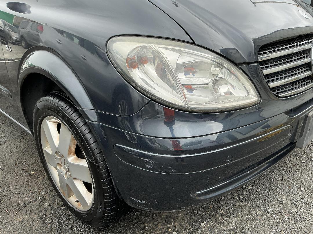 Photo '10' of Mercedes-Benz V350 Photo '10' of Mercedes-Benz V350