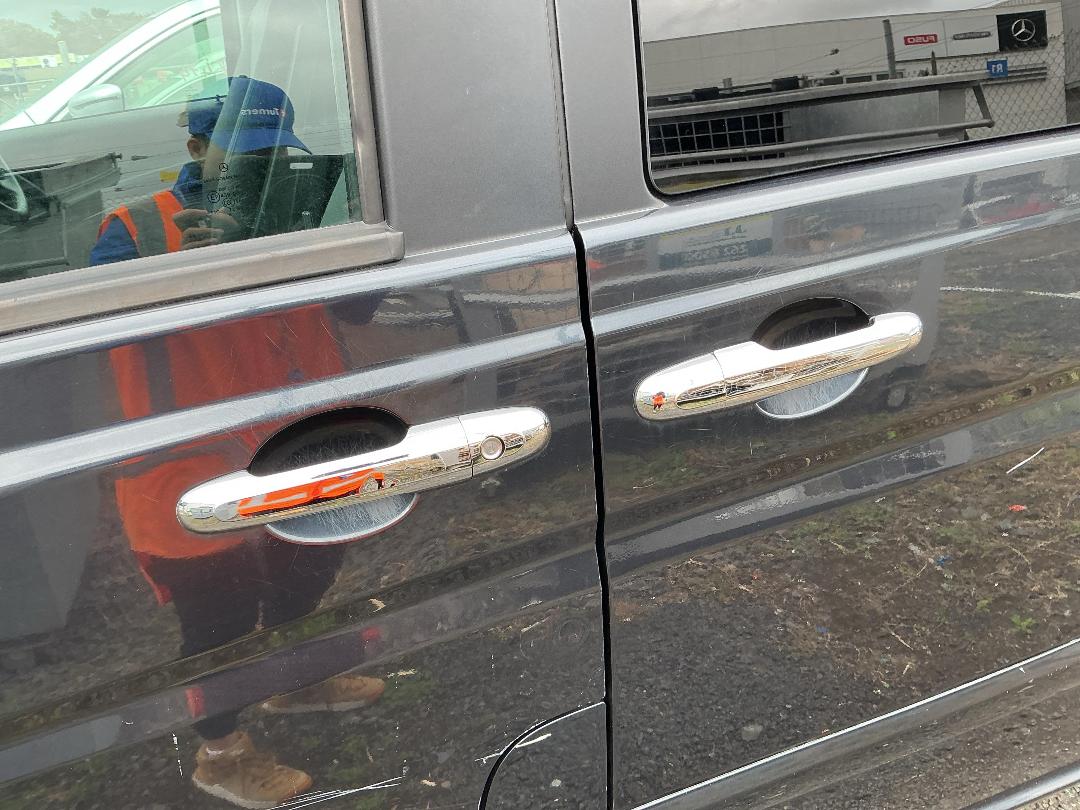 Photo '17' of Mercedes-Benz V350 Photo '17' of Mercedes-Benz V350