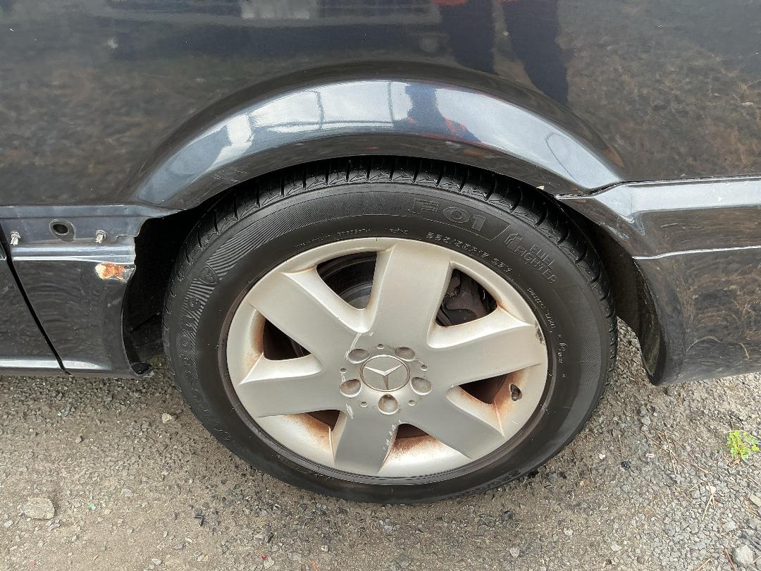 Photo '21' of Mercedes-Benz V350 Photo '21' of Mercedes-Benz V350