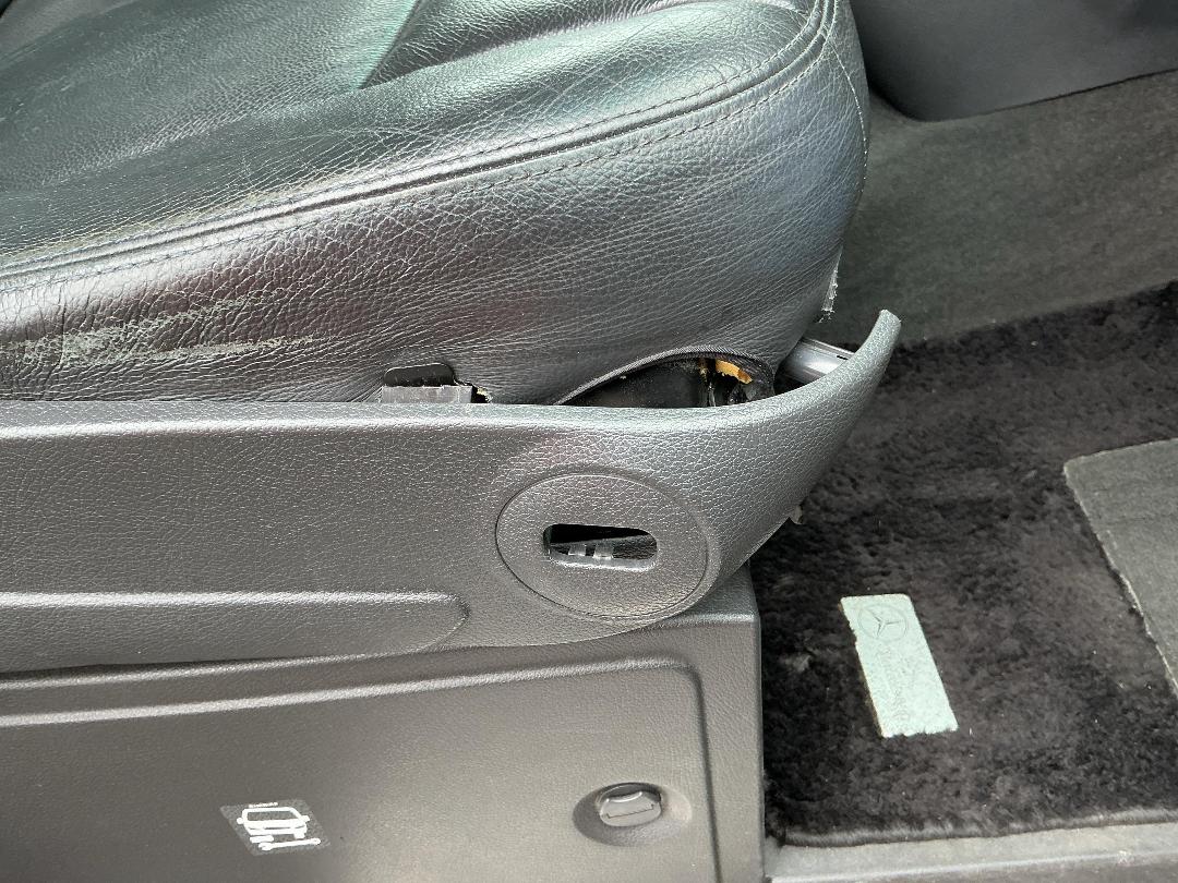 Photo '35' of Mercedes-Benz V350 Photo '35' of Mercedes-Benz V350