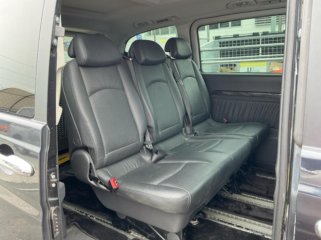 Photo '38' of Mercedes-Benz V350 Photo '38' of Mercedes-Benz V350