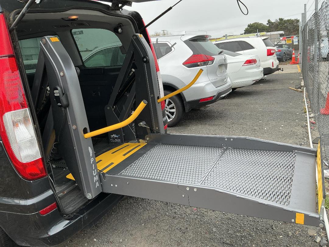 Photo '41' of Mercedes-Benz V350 Photo '41' of Mercedes-Benz V350