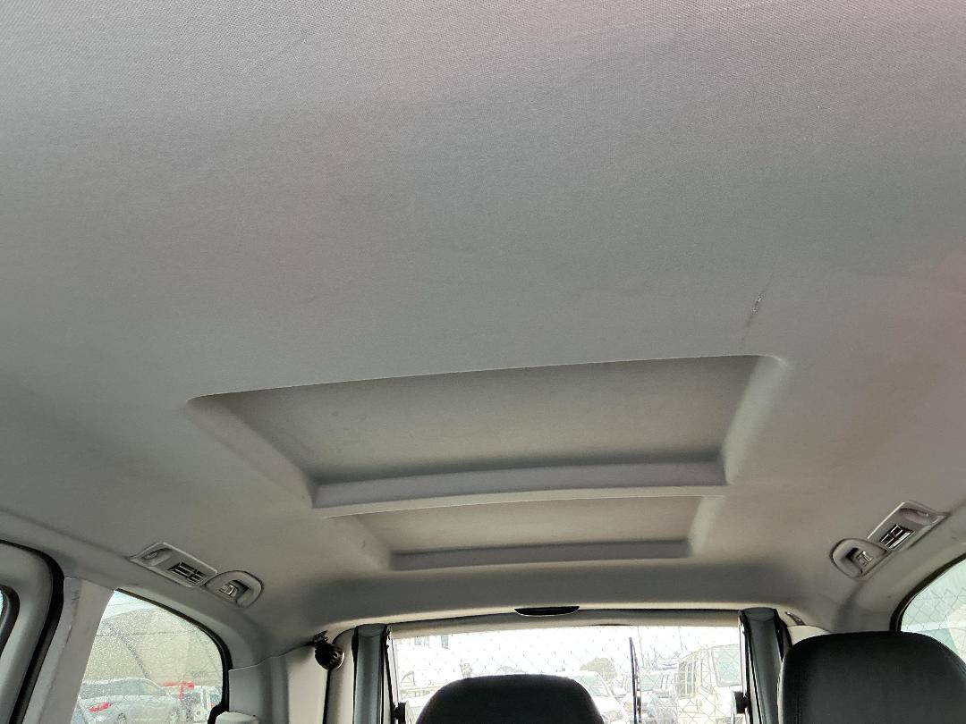 Photo '43' of Mercedes-Benz V350 Photo '43' of Mercedes-Benz V350