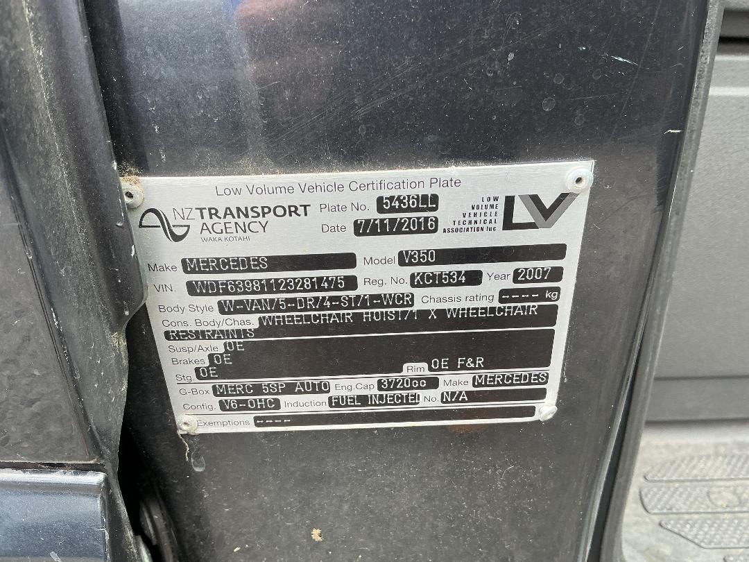 Photo '31' of Mercedes-Benz V350 Photo '31' of Mercedes-Benz V350