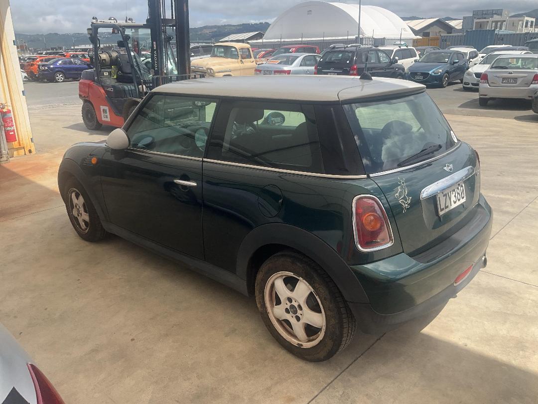 Photo '3' of Mini Cooper Photo '3' of Mini Cooper