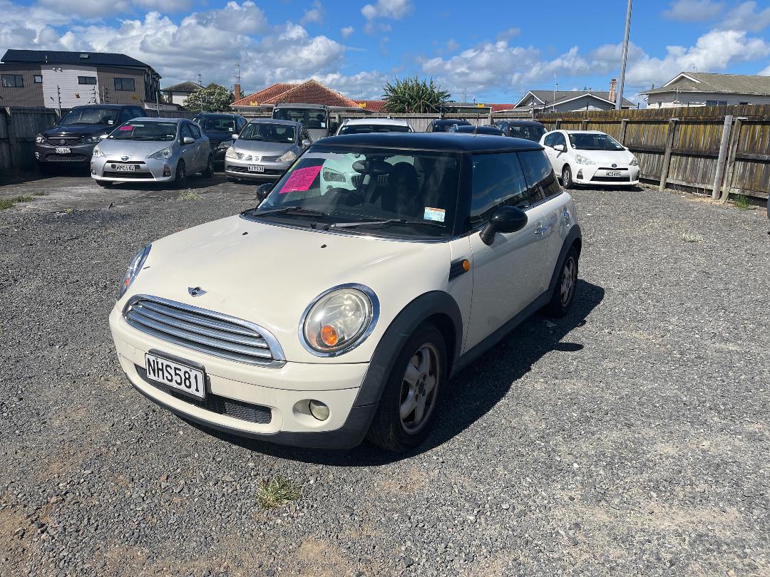 Photo '3' of Mini Cooper Photo '3' of Mini Cooper