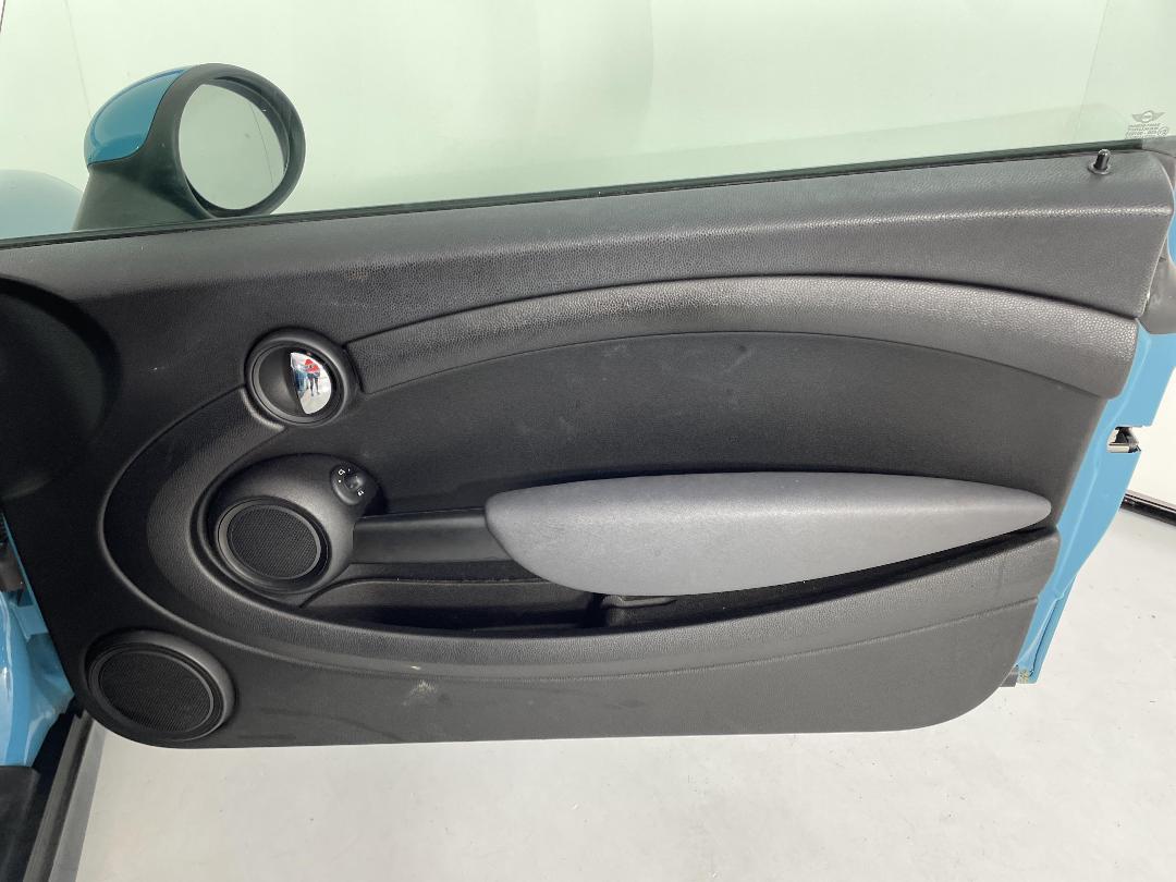 Photo '15' of Mini ONE