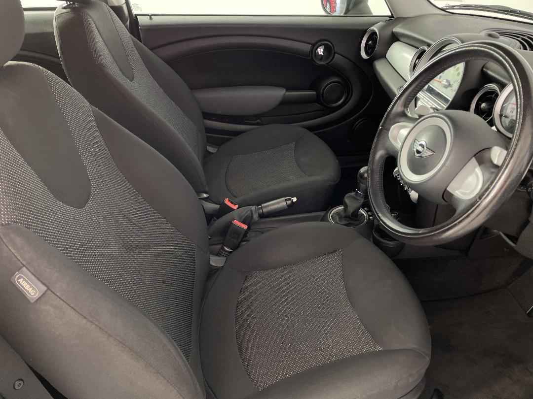 Photo '16' of Mini ONE