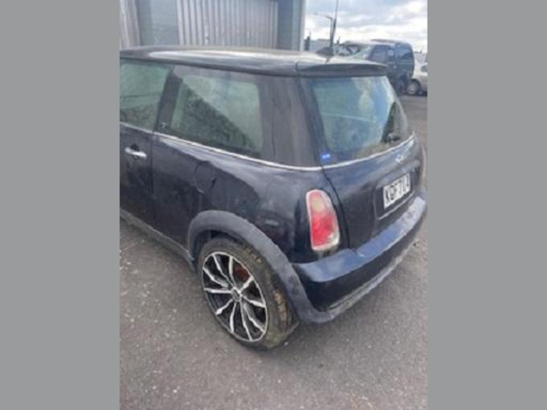 Photo '3' of Mini ONE