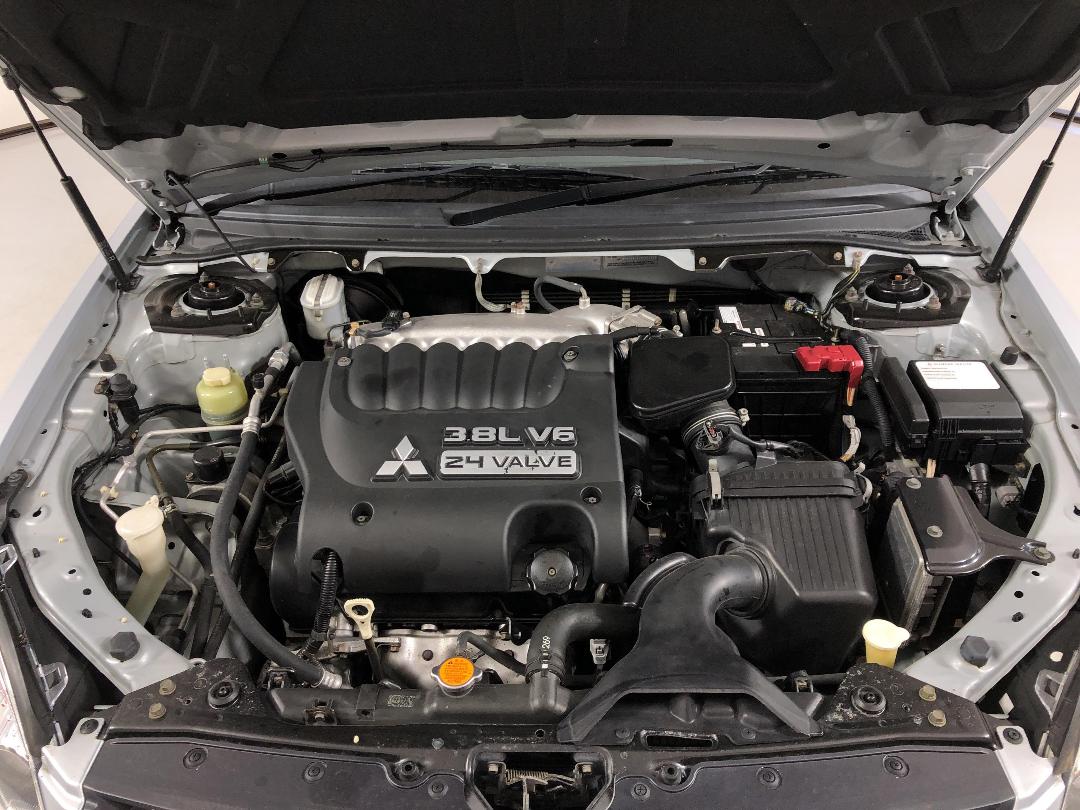 Photo '13' of Mitsubishi 380