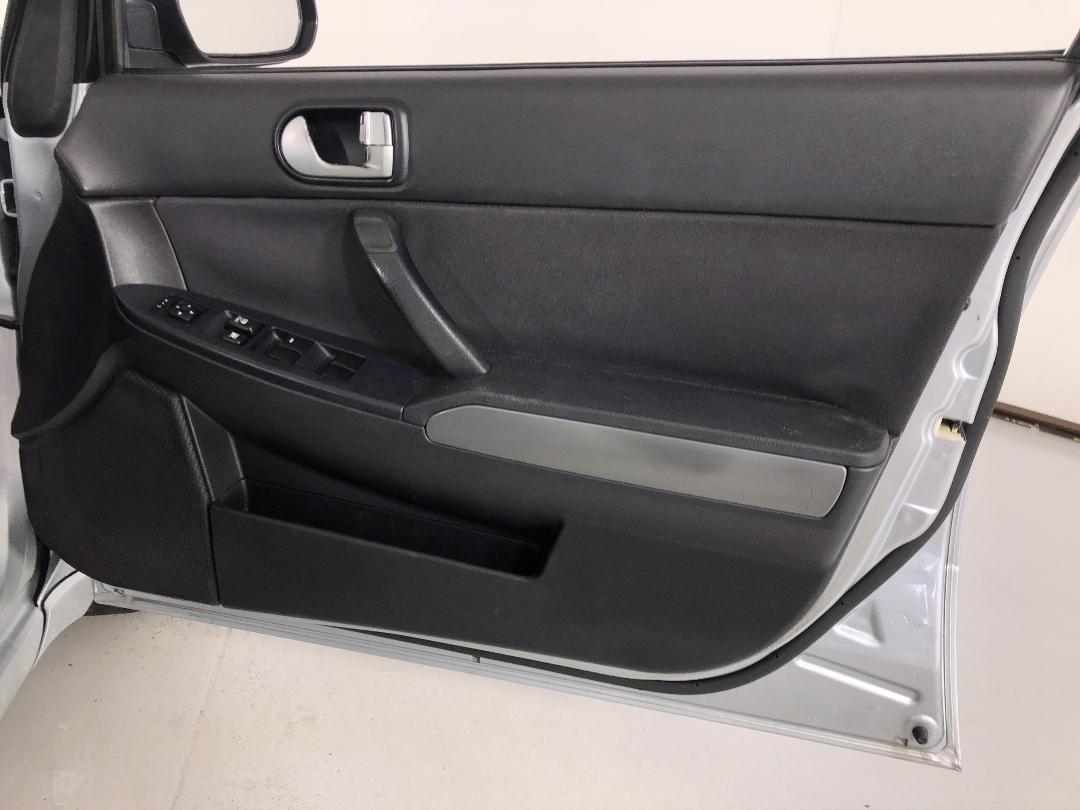 Photo '15' of Mitsubishi 380