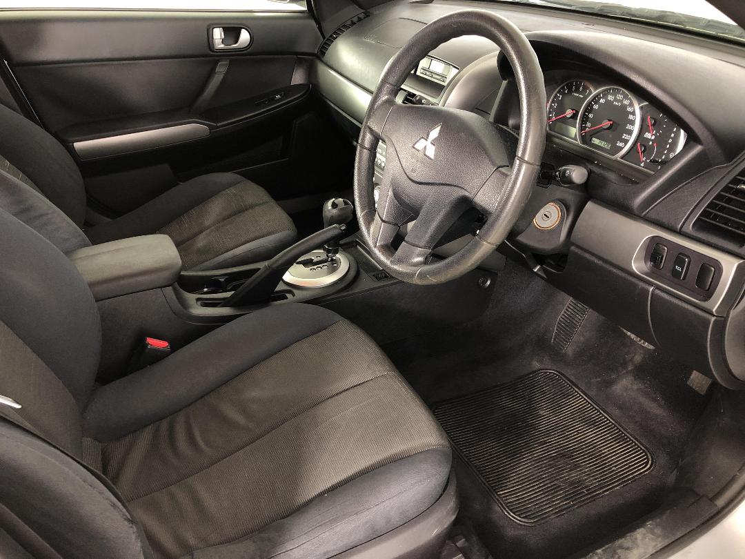 Photo '16' of Mitsubishi 380