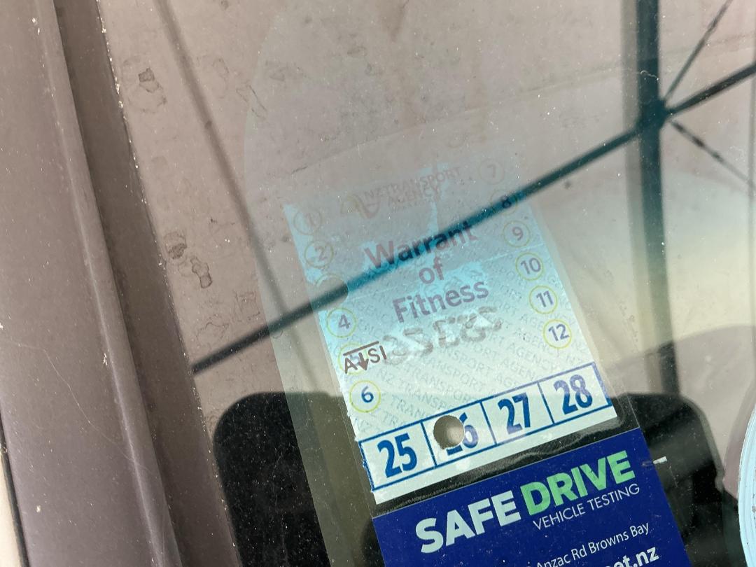 Photo '30' of Mitsubishi Colt