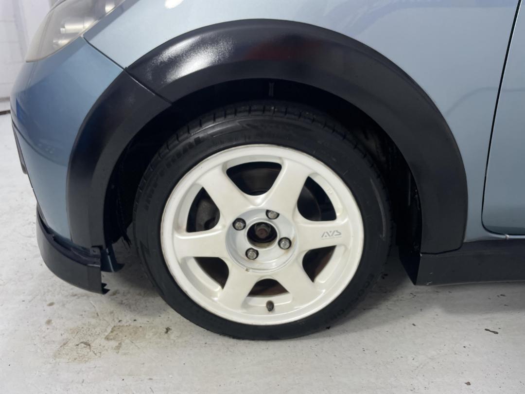 Photo '10' of Mitsubishi Colt