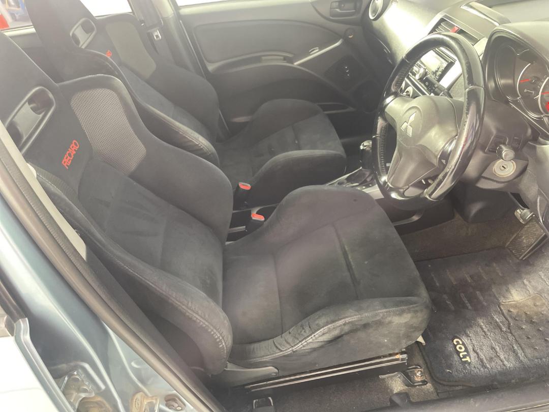 Photo '16' of Mitsubishi Colt