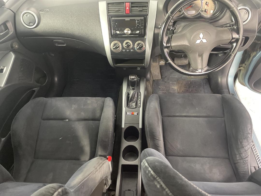 Photo '18' of Mitsubishi Colt