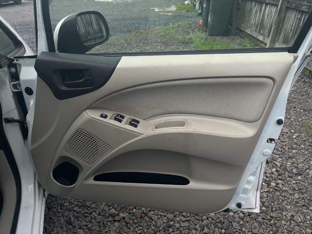 Photo '13' of Mitsubishi Colt