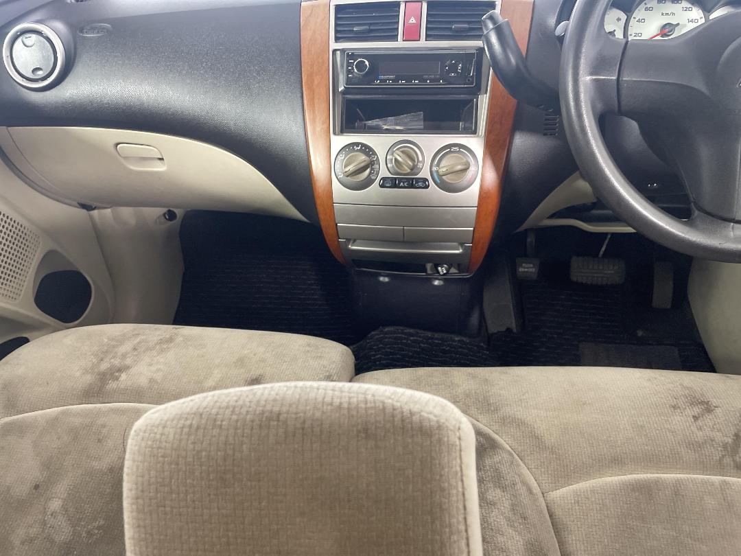 Photo '18' of Mitsubishi Colt