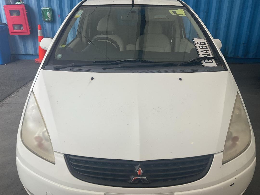 Photo '2' of Mitsubishi Colt Photo '2' of Mitsubishi Colt