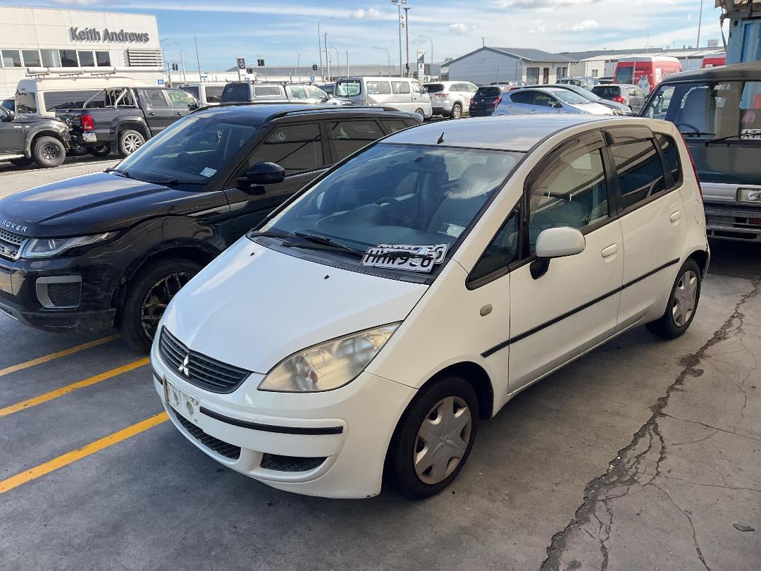 Photo '4' of Mitsubishi Colt