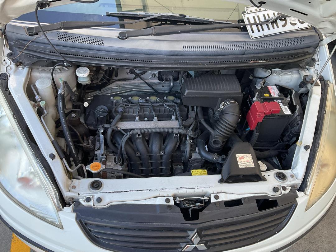 Photo '10' of Mitsubishi Colt