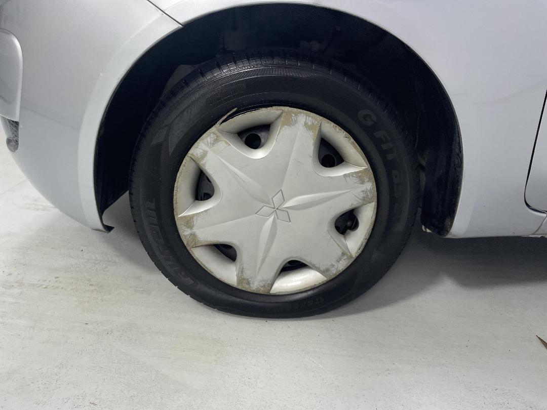 Photo '10' of Mitsubishi Colt