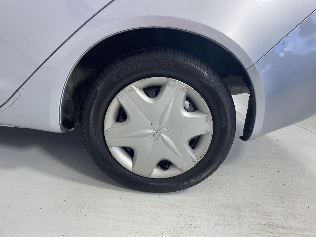 Photo '11' of Mitsubishi Colt