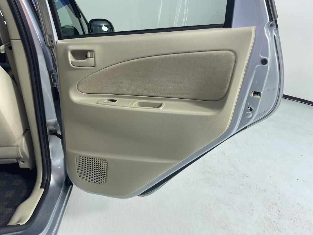 Photo '19' of Mitsubishi Colt