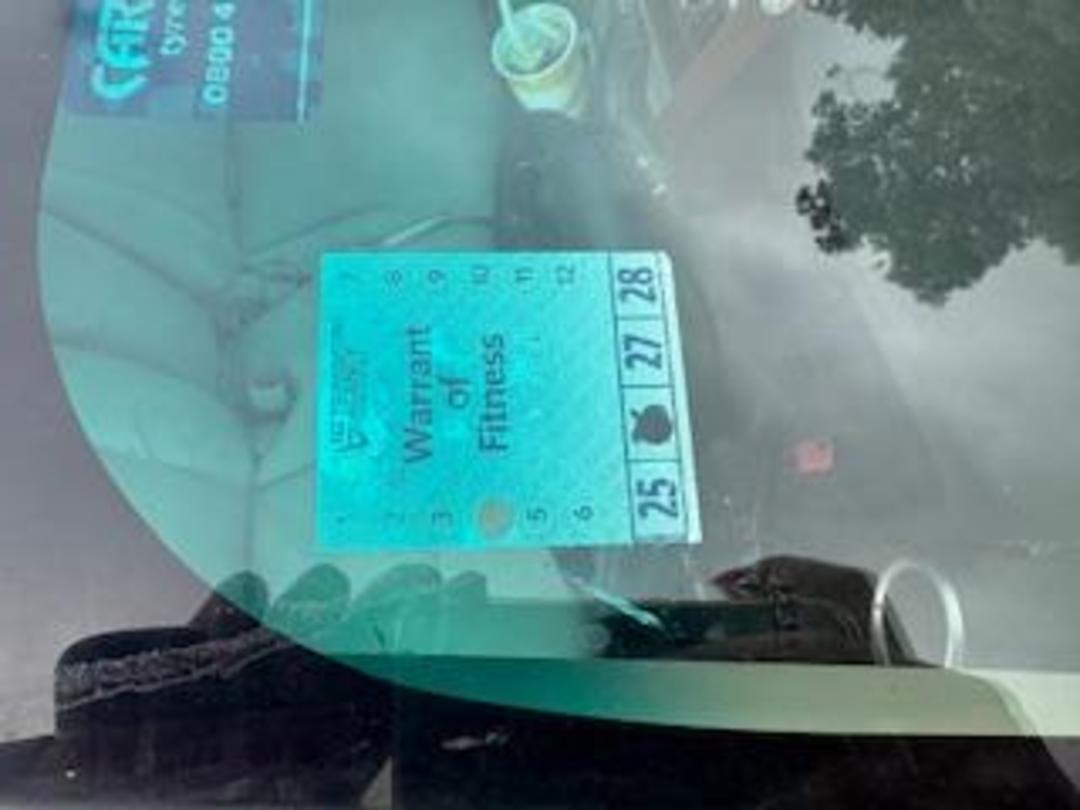 Photo '6' of Mitsubishi Colt