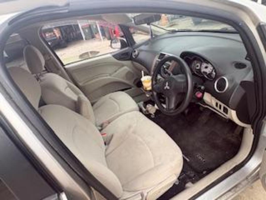 Photo '12' of Mitsubishi Colt