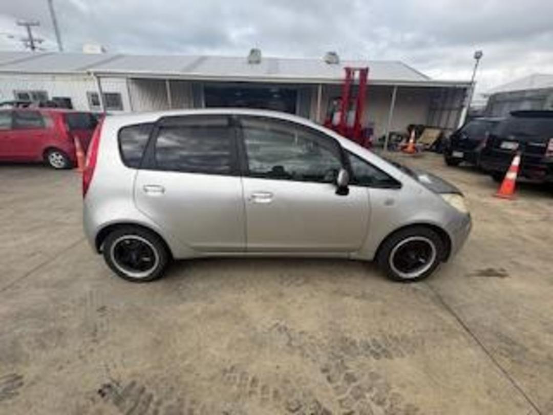 Photo '2' of Mitsubishi Colt