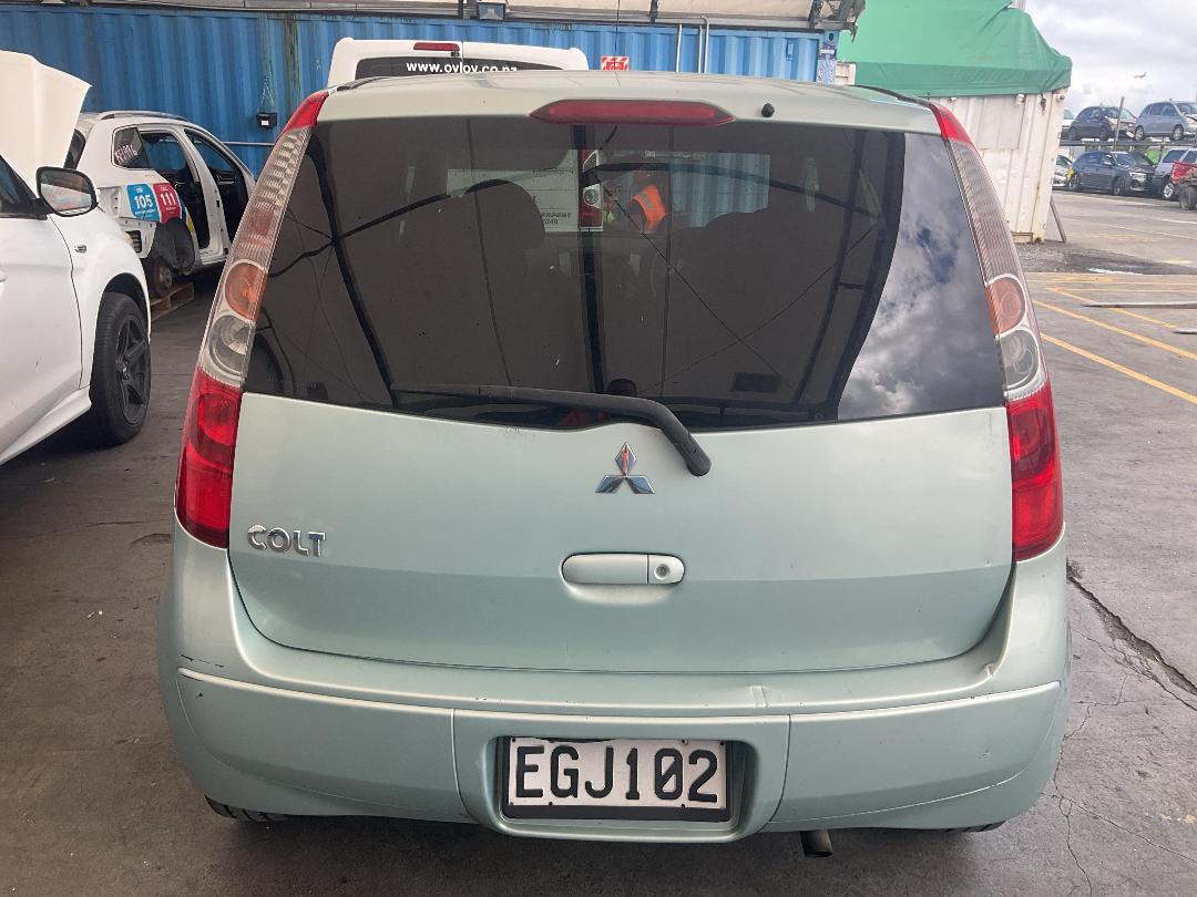 Photo '14' of Mitsubishi Colt Photo '14' of Mitsubishi Colt