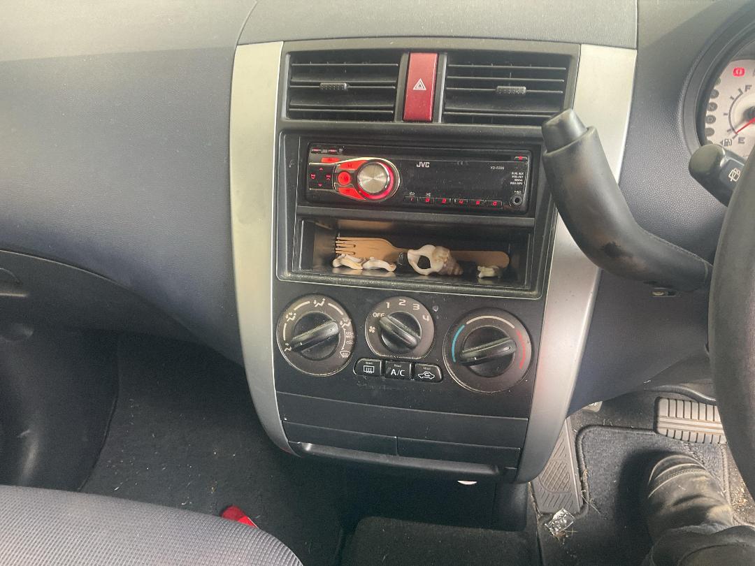 Photo '26' of Mitsubishi Colt Photo '26' of Mitsubishi Colt