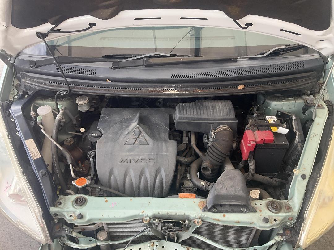 Photo '29' of Mitsubishi Colt Photo '29' of Mitsubishi Colt