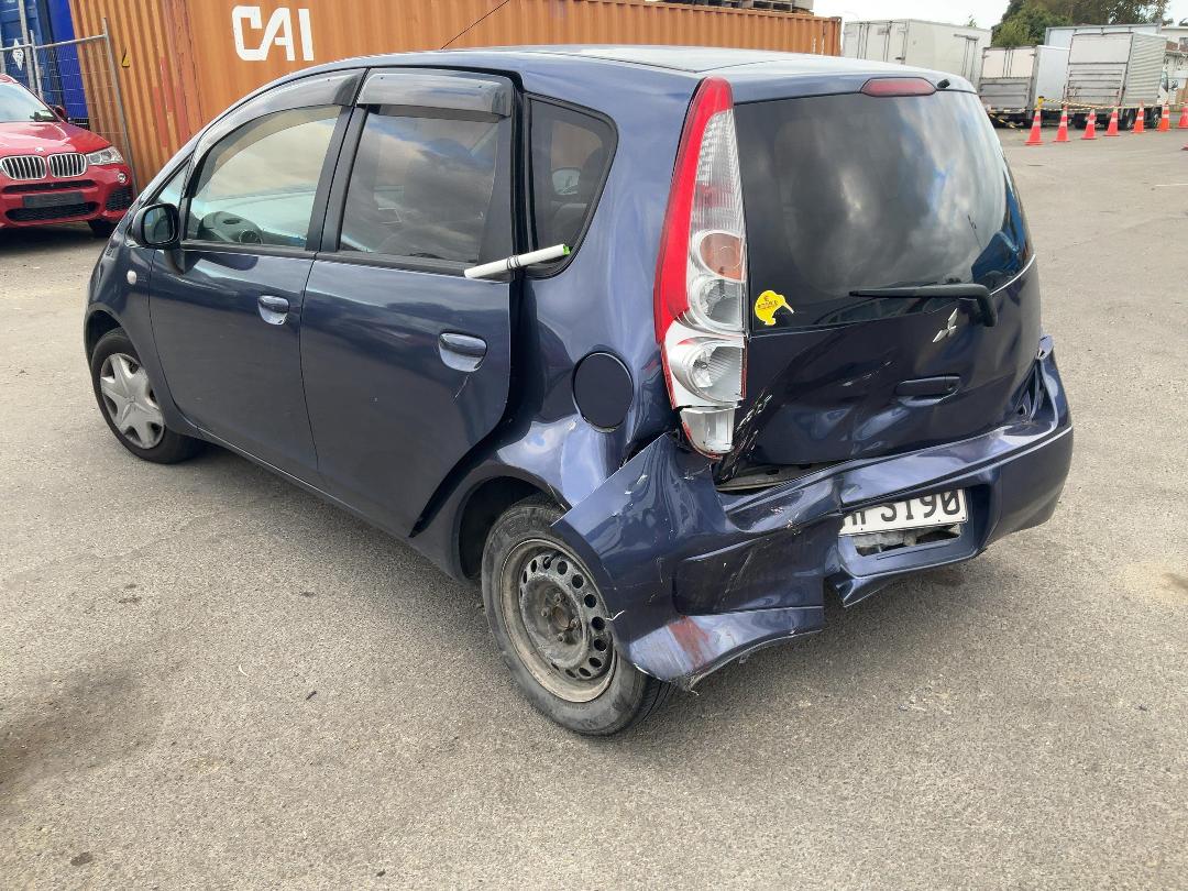 Photo '4' of Mitsubishi Colt Photo '4' of Mitsubishi Colt