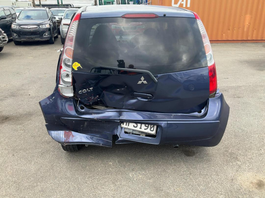 Photo '5' of Mitsubishi Colt Photo '5' of Mitsubishi Colt