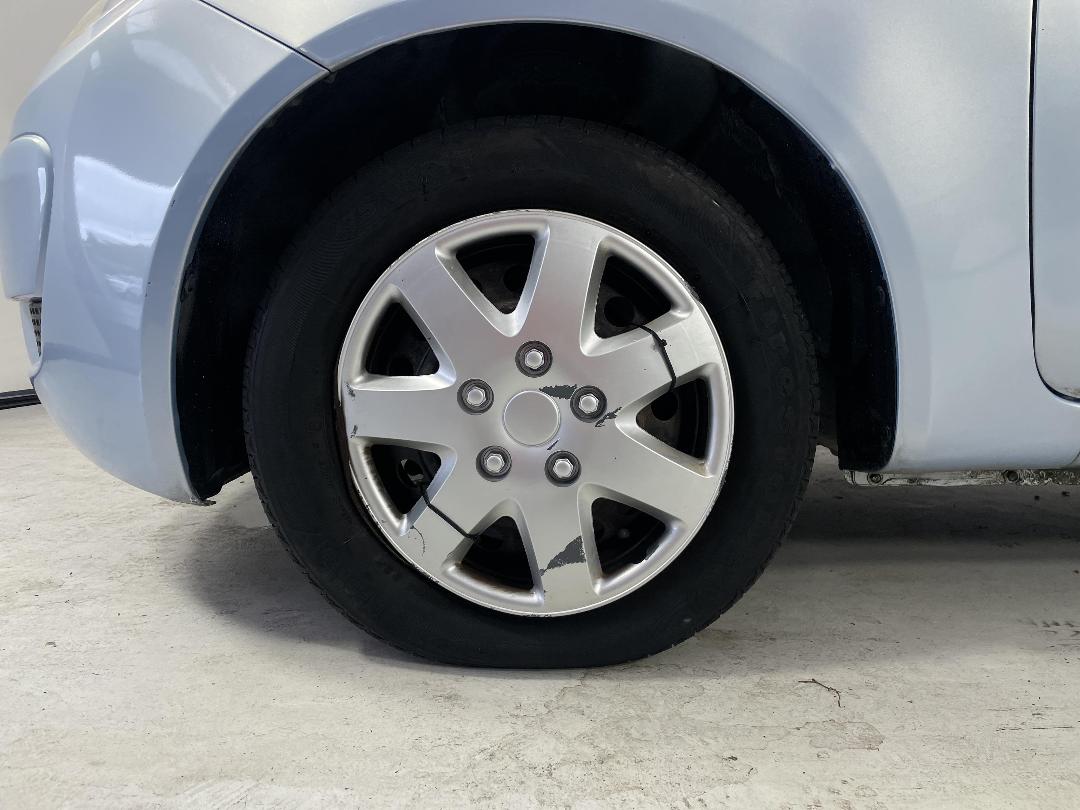 Photo '10' of Mitsubishi Colt Plus Photo '10' of Mitsubishi Colt Plus